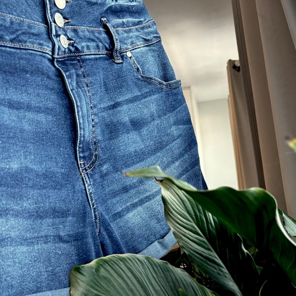 Ibiza Dark Wash Push Up Denim Short Jeans – Vintage Blue – US 13 - Picture 11 of 11